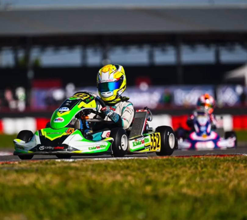 Max Cruz, campeón de España Mini 2025 tras una temporada impecable.