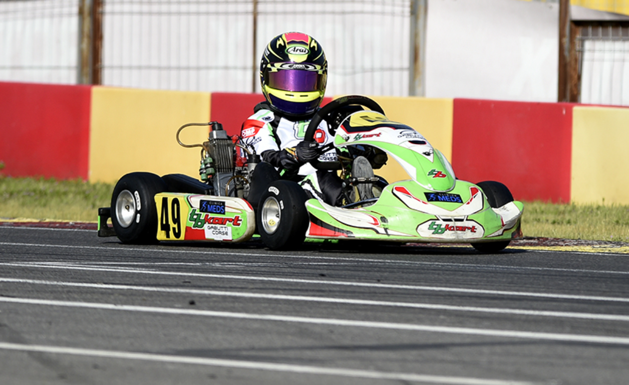 Bruno Miranda lidera la categoría Micro Max en el Karting Rotax Chile