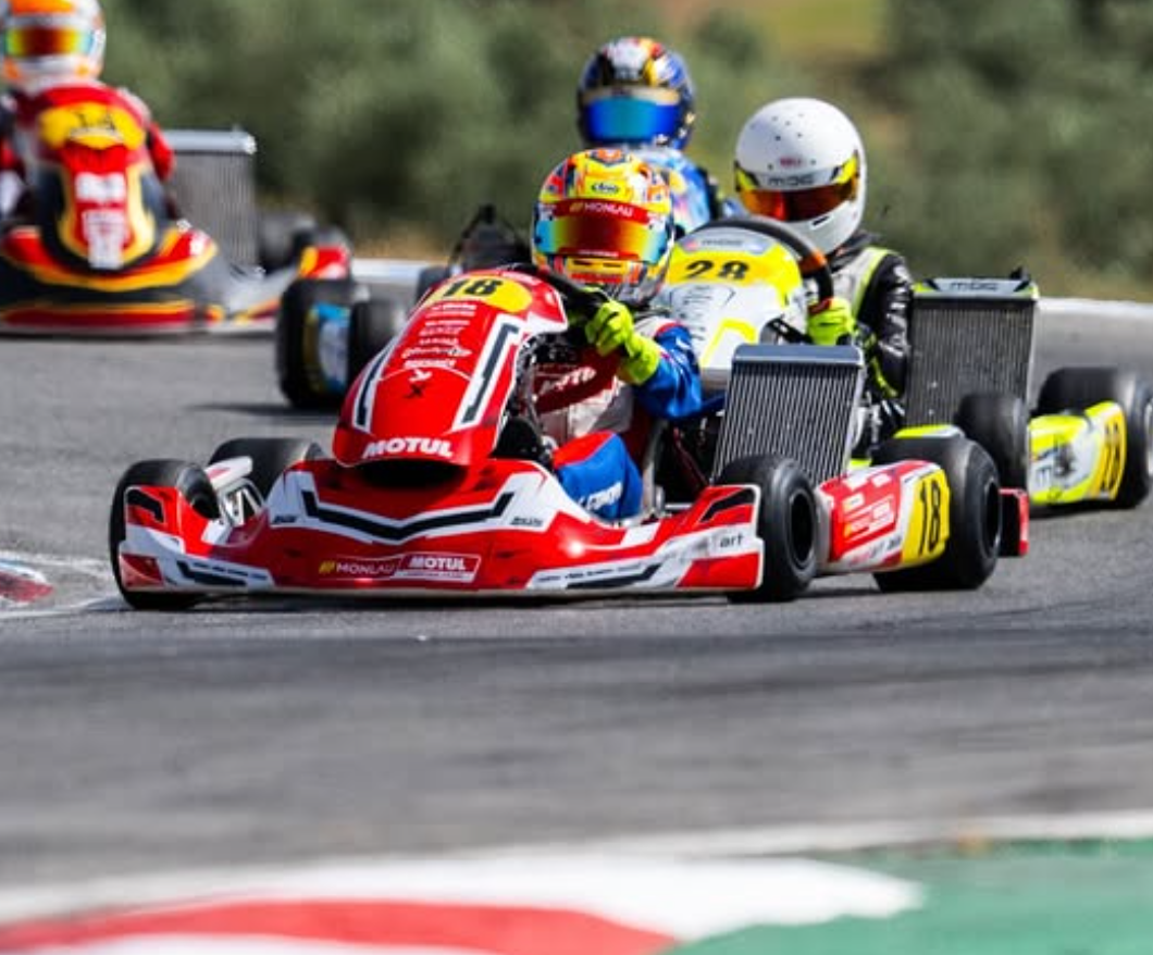 Iván González triunfa en la primera carrera junior del campeonato valenciano de karting en Zuera Iván González triunfa en la primera carrera junior del campeonato valenciano de karting en Zuera