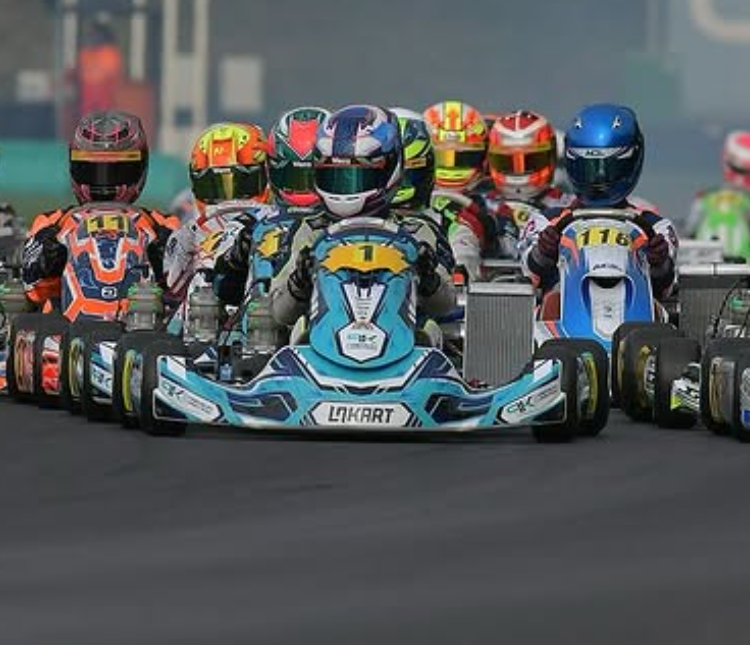 Freddie Lloyd se impone en la manga clasificatoria D-F de la categoría X30 Senior