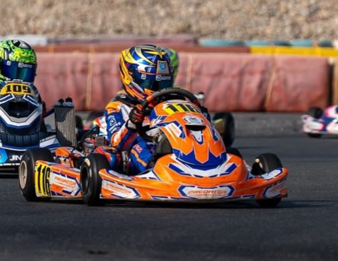 Achilleas Peruzzi triunfa en la X30 Mini en la Manga Clasificatoria B-F del IWF25