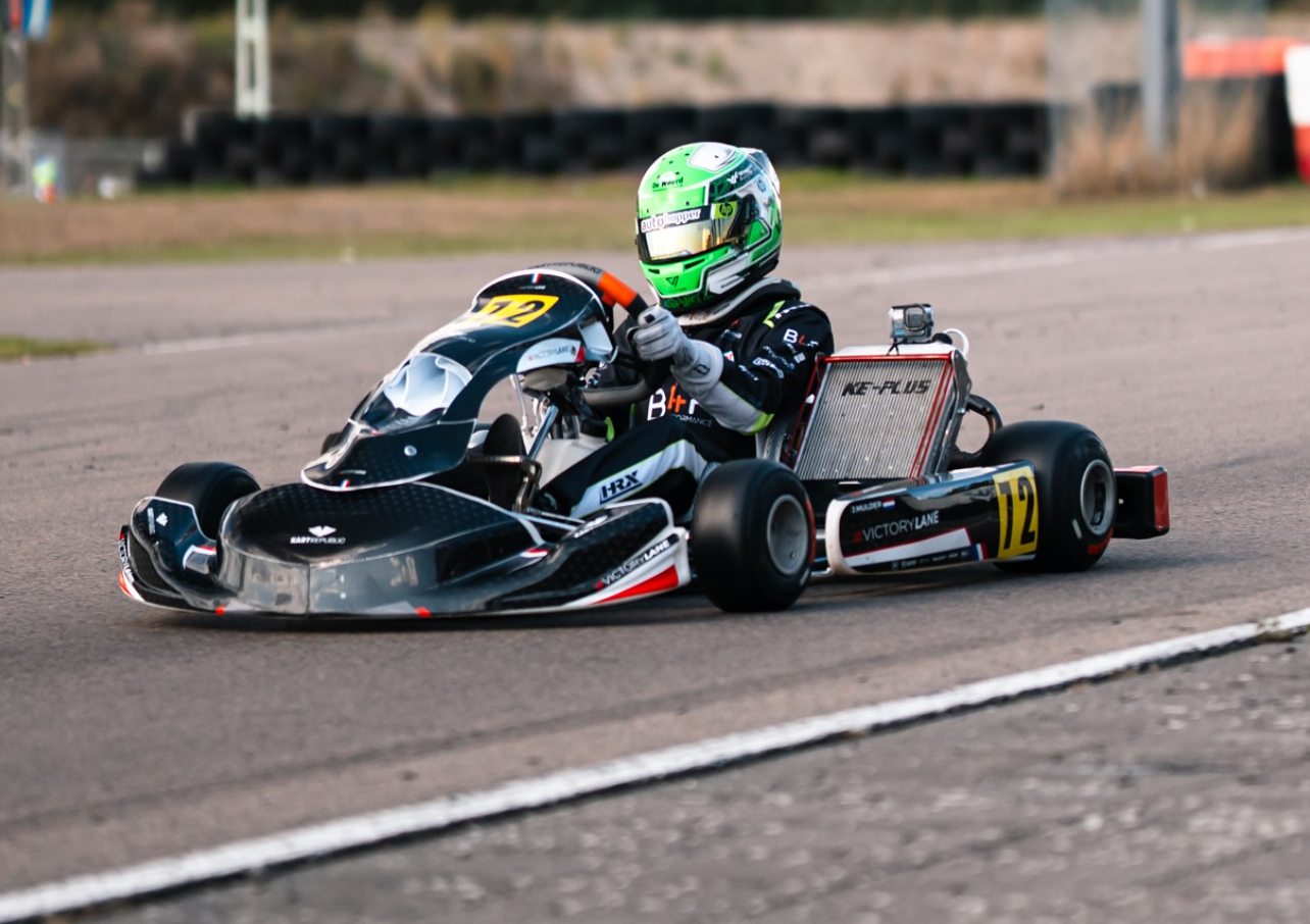 Juste Mulder se impone en la manga clasificatoria B-E de X30 Junior