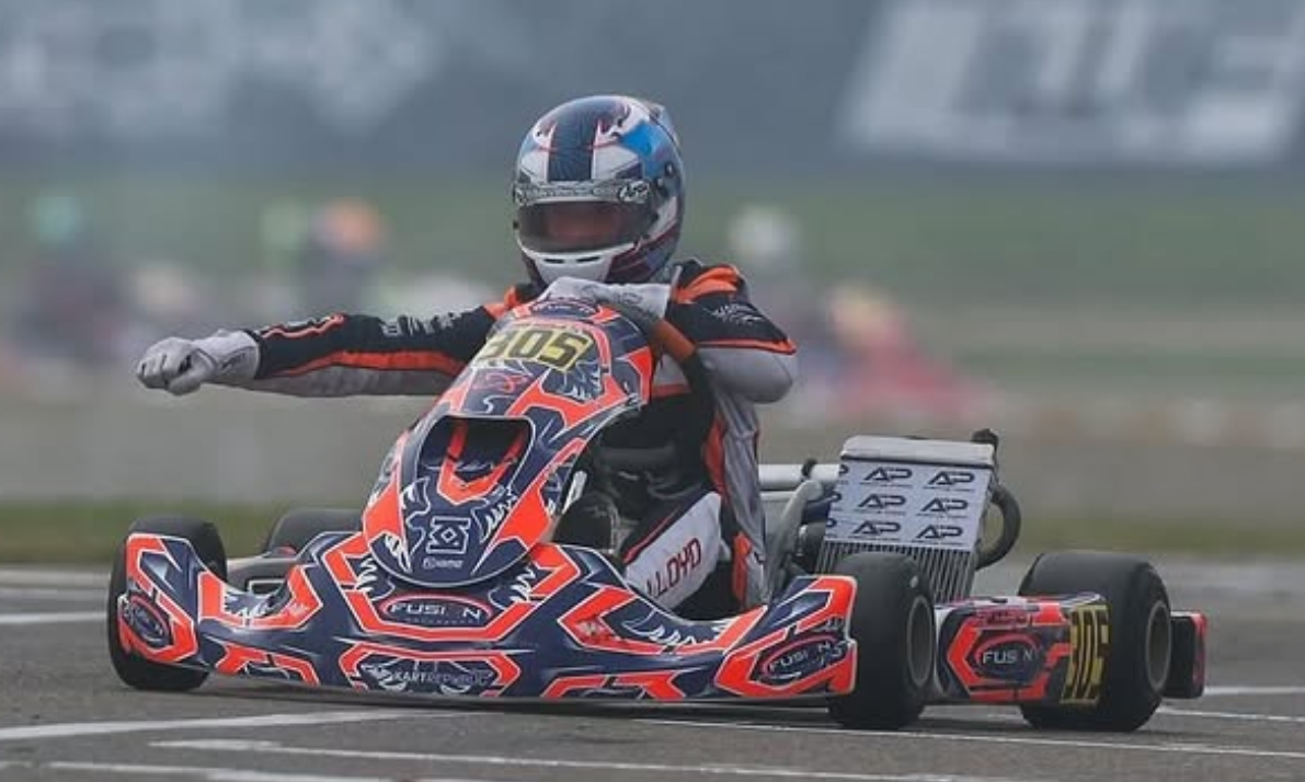 Victoria de Freddie Lloyd en la Super Heat 2 de X30 Senior con batalla espectacular con Aaron Garcia y Gus Lawrence