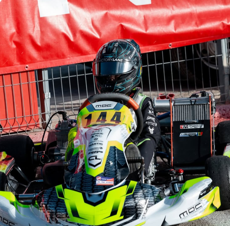 Tony Cachafeiro del MDC se impone en la manga Junior del Hivern Karting 2026