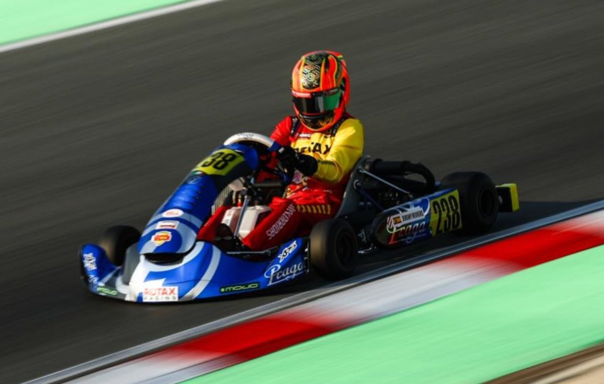 Jeremy Reuvers Duran se impone en la Carrera 1 del CEK 2026, conquista la victoria en unas últimas vueltas muy duras en la pista Malagueña