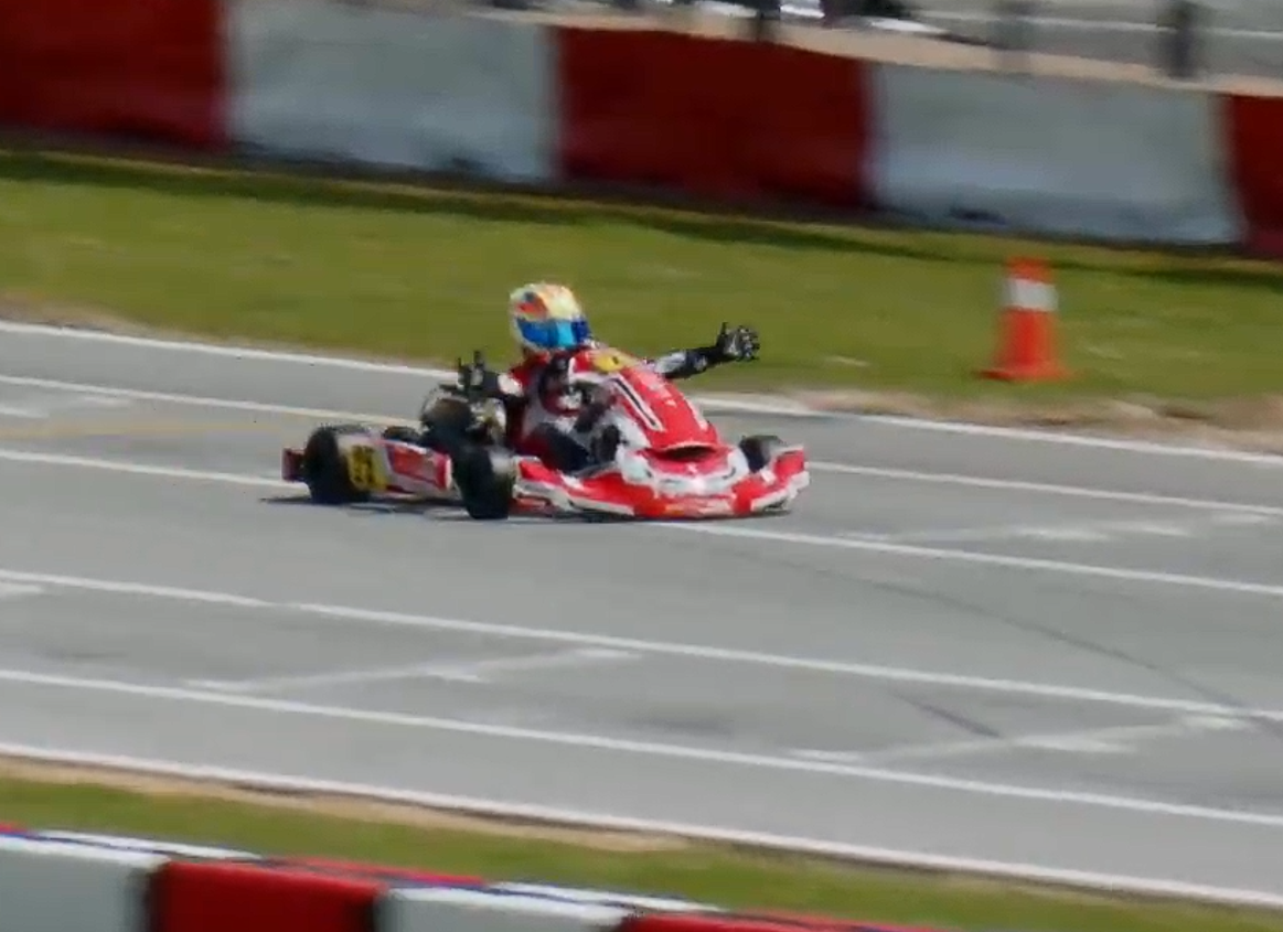 Iván Luis González Ellul se impone en la Carrera 2 de la categoría Junior