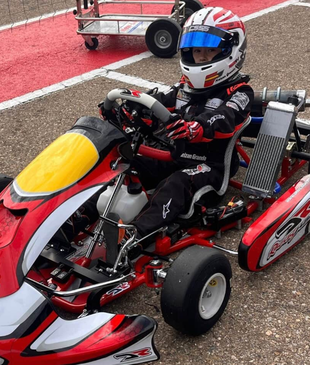 Neizan Granda Sánchez triunfa en la Carrera Rookie IAME