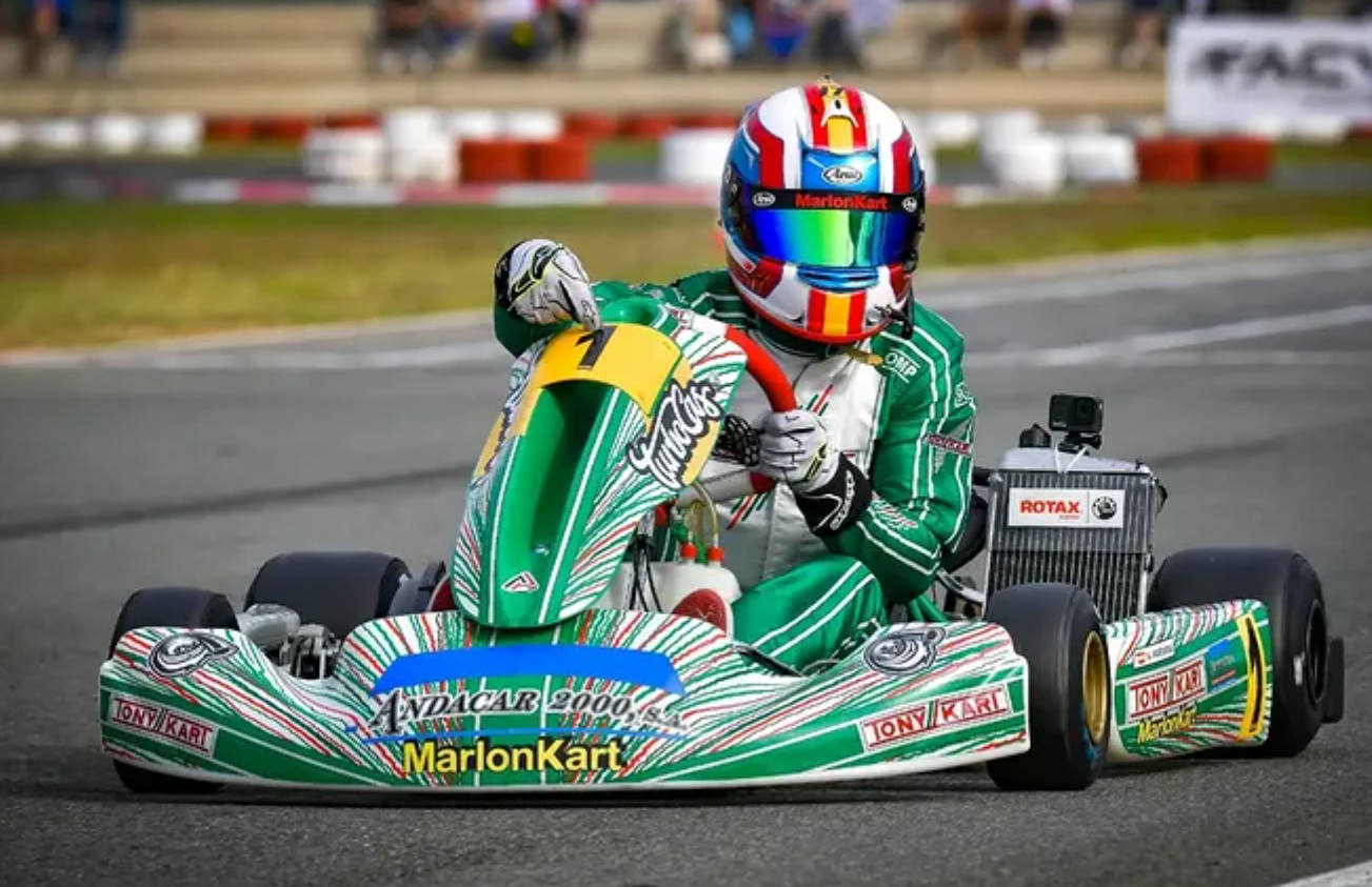 Adrián Pruñonosa se lleva la victoria en la Carrera 1 de la categoría KZ del Valenciano de karting